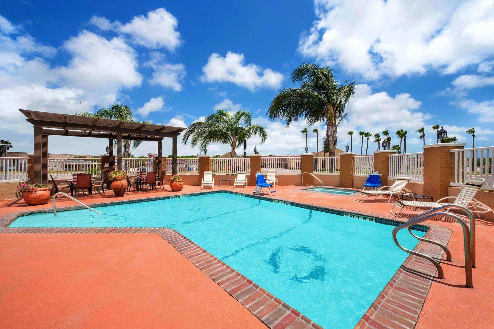 Microtel Inn & Suites By Wyndham Corpus Christi/ארנזאס פאס מראה חיצוני תמונה