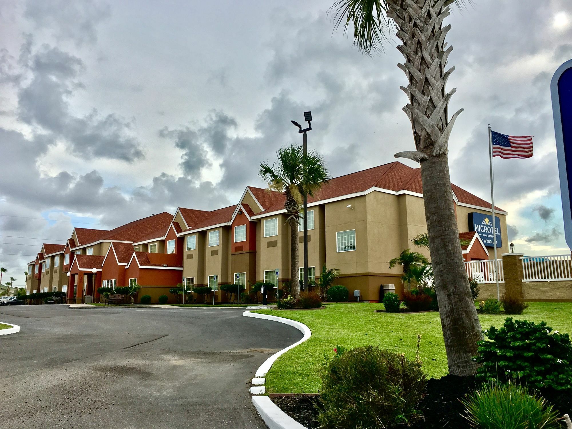 Microtel Inn & Suites By Wyndham Corpus Christi/ארנזאס פאס מראה חיצוני תמונה